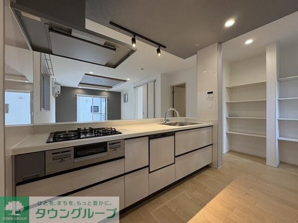 BLOOMING MAISON世田谷区千歳台2丁目の物件内観写真